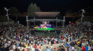 'Barışa Ses Ol' konserinde şarkılar barış için çaldı