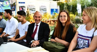 Başkan Soyer’den üniversite öğrencilerine müjde
