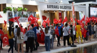 Bayraklı'ya İEF'de büyük ilgi