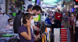 Bornova’da geleceğin sinemacılarına destek
