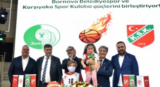 Bornova ve Karşıyaka’dan 3 sayılık imza