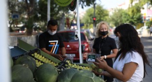Buca’da hem üreticinin hem tüketicinin yüzünü güldüren destek!