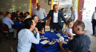 CHP’li Polat’tan Kemalpaşa’da yoğun mesai: 25 yıldır okul yapılmıyor!