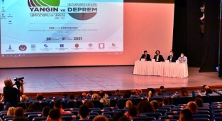 Deprem ve yangın uzmanları İzmir’de buluştu