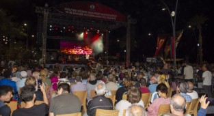 Dikili 99. kurtuluş yaşını kutladı