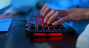 Din Kültürü kitabında porno sitesi skandalı!