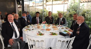 Gaziler Bornova’da buluştu