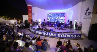 Güzelbahçe’den ‘Barış Türküleri’ yükseldi