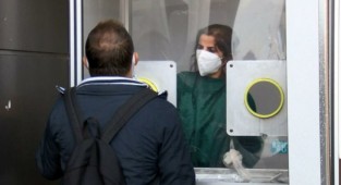 Hastanelerde PCR testi yoğunluğu