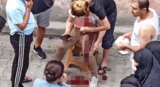 İşe giden sevgilisini sokak ortasında göğsünden bıçakladı!