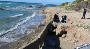 İzmir'de dehşet: Deniz kenarında ceset!