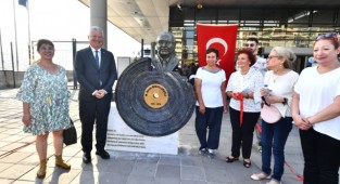 İzmir'de Mirkelamoğlu’na büyük vefa