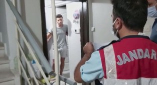 İzmir'deki fetö operasyonunda gözaltı sayısı 157'ye çıktı