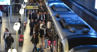 İzmir toplu ulaşıma dönüyor