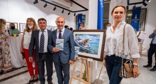 İzmir tuvallerde can buldu