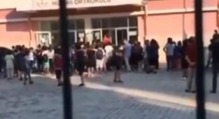 Öğrencileri tehdit eden müdür yardımcısı hakkında karar!