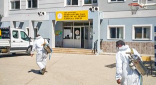 Seferihisar'da ilaçlanmayan okul kalmadı