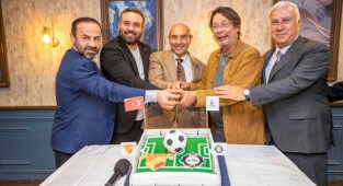 Soyer'den derbi öncesi başkanlarla zirve