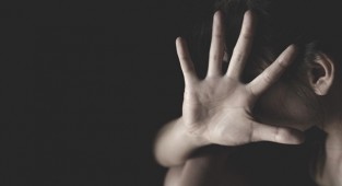 13 yaşındaki öğrencisini 'şeytan çıkaracağım' diyerek istismar etti: Savunması 'pes' dedirtti!