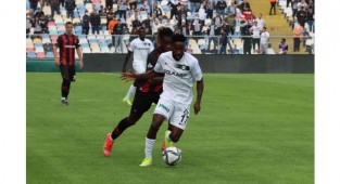 Altay zirveden uzaklaştı