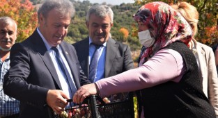 Başkan İduğ'dan kadın üreticilere ziyaret