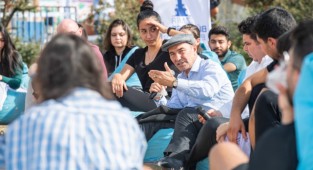 Başkan Soyer gençlerle iklim krizini konuştu