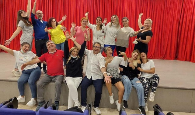 Çeşme Belediye Tiyatrosu çalışmalara başladı