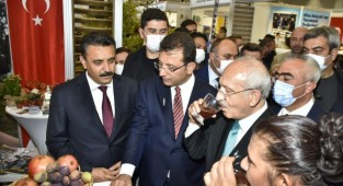 CHP Lideri'nden Tarım Zirvesi'nde Dikili standına yoğun ilgi