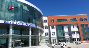 DEÜ'de dekan, kendini bölüm başkanlığına atadı 