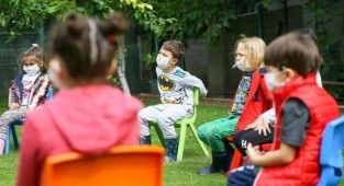 Doç. Dr. Şahin'den uyarı: “Hasta çocuk kreşe gitmemeli”