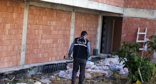 İnşaattan düşen işçi yaşamını yitirdi