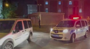 İzmir merkezli 39 ilde FETÖ operasyonu: 97 gözaltı