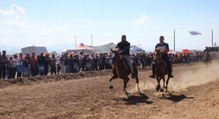 İzmir'de Rahvan at yarışlarından renkli görüntüler