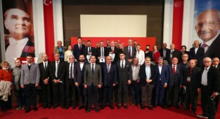 İzmirli Balkan göçmenlerinden CHP Lideri'ne ziyaret