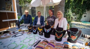 Konak’ta kadınlar hem üretiyor hem kazanıyor