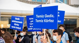 Körfez yarışında kazananlar ödüllerini aldı