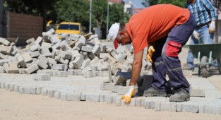 Menderes'te Kemalpaşa Mahallesi yeni yola kavuştu