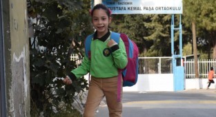 Minik Eylül mucize adımlarıyla okul yollarında