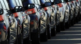 Otomobile zam yolda!