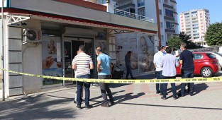 Sağlık merkezinde görev yaptığı meslektaşını öldürdü