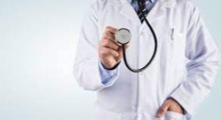 Salgında binlerce doktor istifa etti!