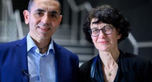 Türeci ve Şahin : '3. doz koronavirüsün bulaşmasını tamamen durduracak'