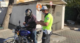 Yaya alt geçitlerini kullanan motosiklet sürücülerine ceza yağdı