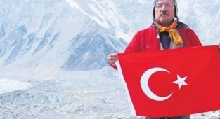 70’lik dağcı Himalayalar’da!