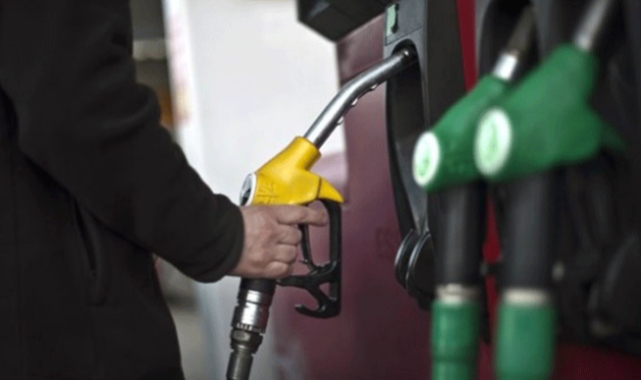 AKP'li Aydemir kuyrukları böyle savundu: Araç sayısı fazla