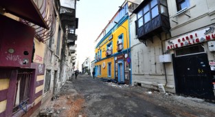 Alsancak Bornova Sokağı yayaların oluyor