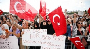 Aşı karşıtları için 'izole edilsinler' önerisi