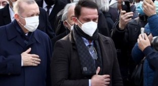 Atkısının fiyatıyla gündem olan Birinci: 'Hay atkı kadar kafanıza taş düşsün'