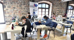 'Bacasız fabrika'da eğitimler başladı