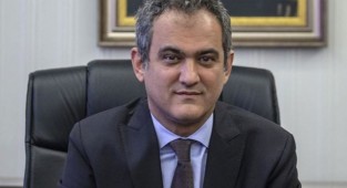 Bakan Özer: Okulların kapanması söz konusu değil